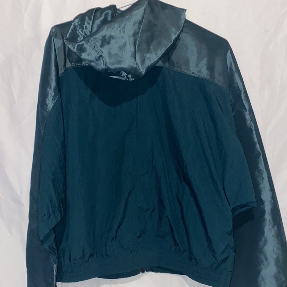 Mens Reebok Jacket. - Picture 8 of 11